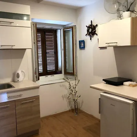 Apartma Lily *